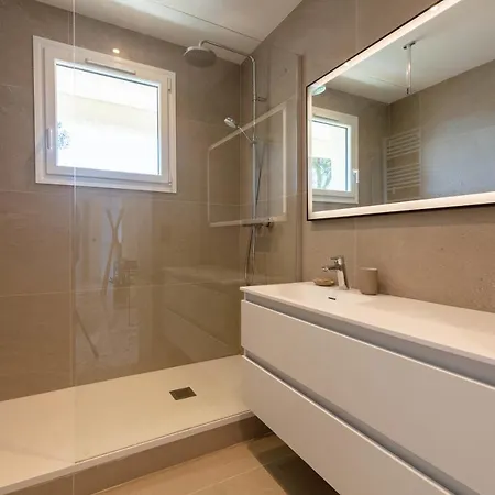 Apartment Luxe Vue Epoustouflante En Face Des Plages